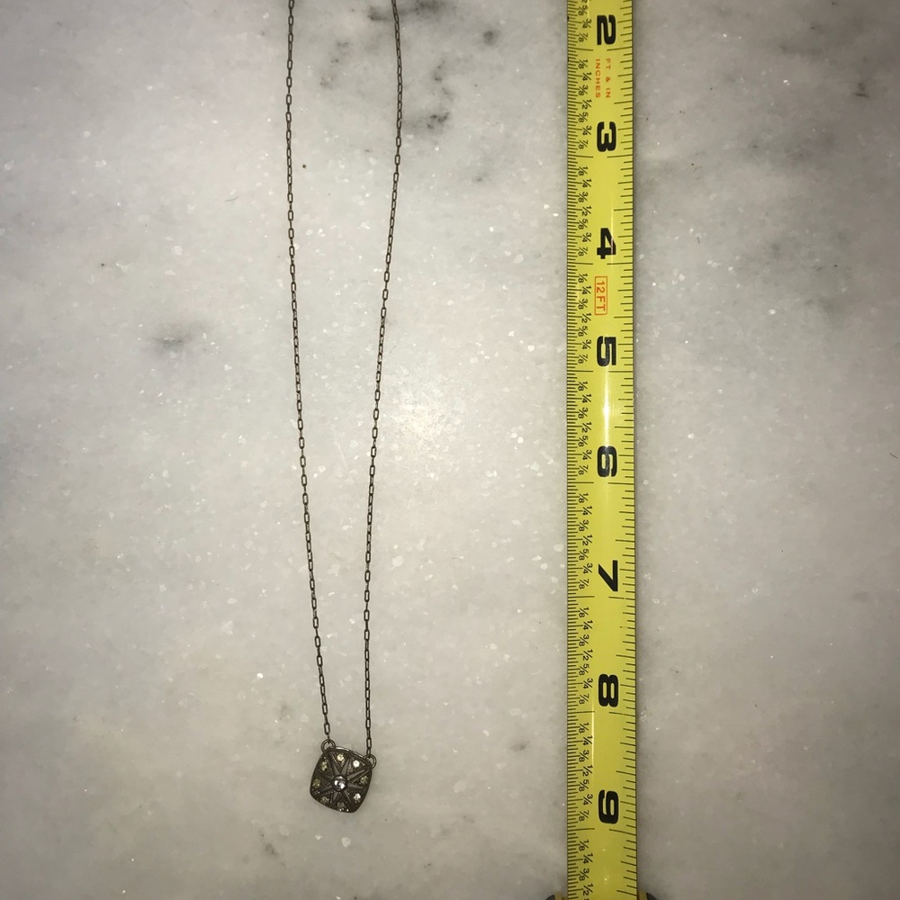 Vintage-looking necklace